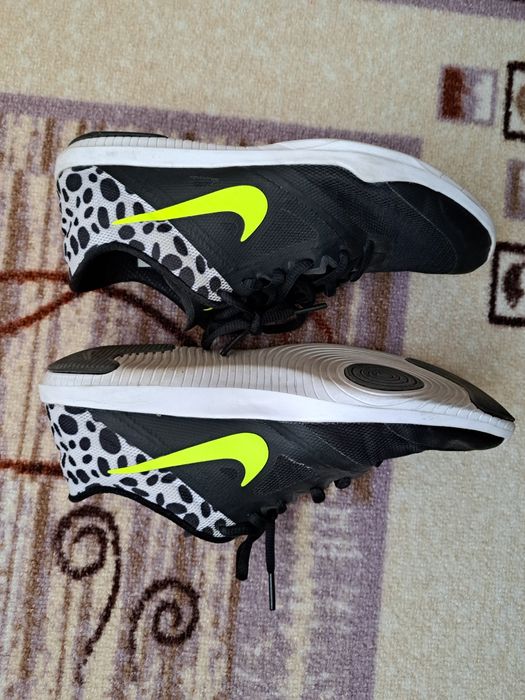 Дамски маратонки Nike