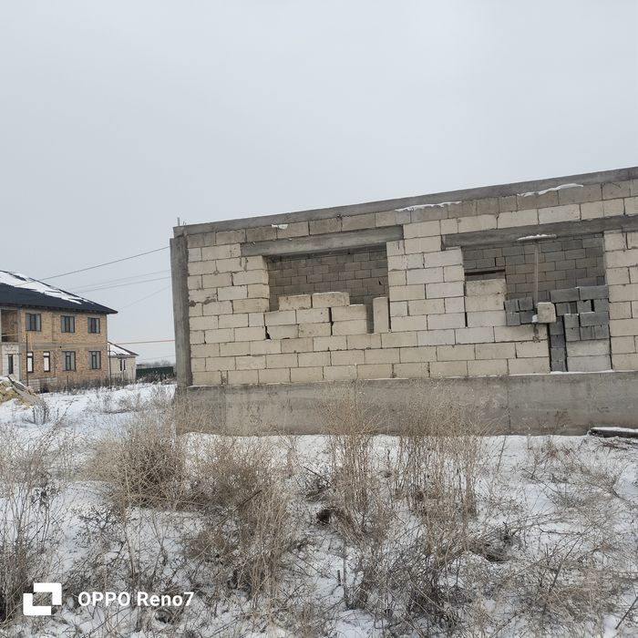 Продам не достроенный дом