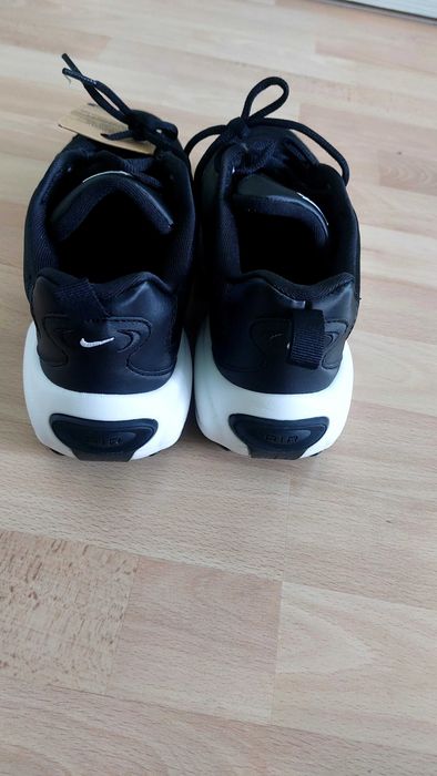 Дамски маратонки nike air max portal