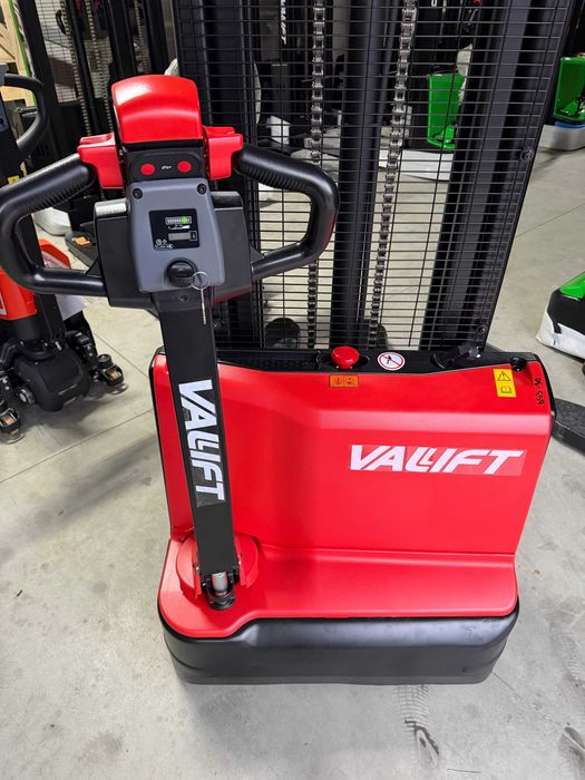 Transpaleta electrica Liza electrica cu catarg 1500kg VALLIFT