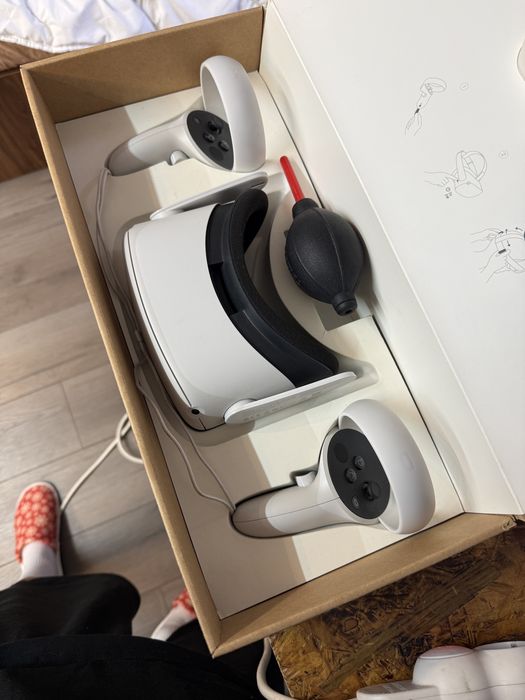 Quest 2 256GB  aproape ca nou