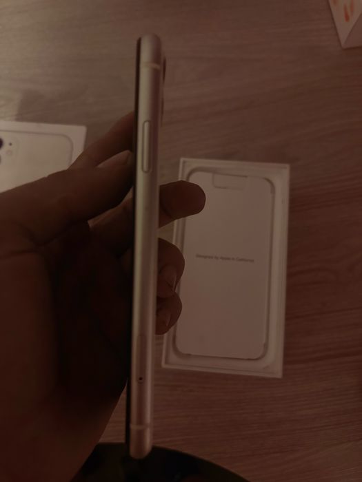 Айфон 11 с каробкой