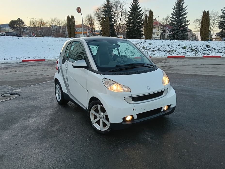 Smart Fortwo AUTOMAT 1.0 Benzină 84 cp.  Prețul este fix