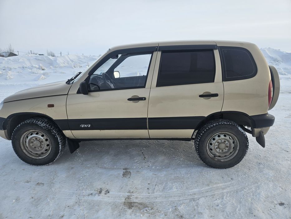 Продам ниву CHEVROLET