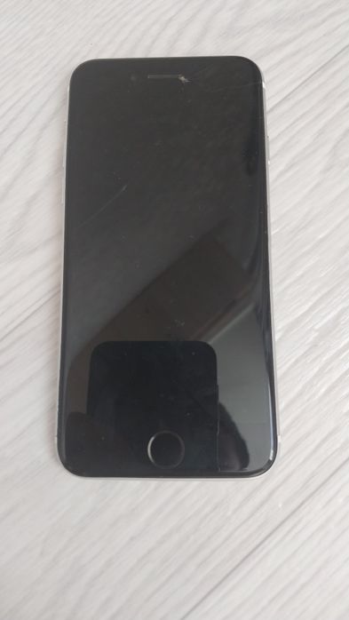 Айфон се 2023 года