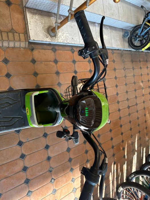 Elektro skuter dastafka bor