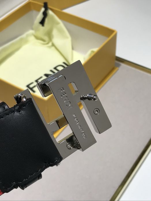 Кожен колан