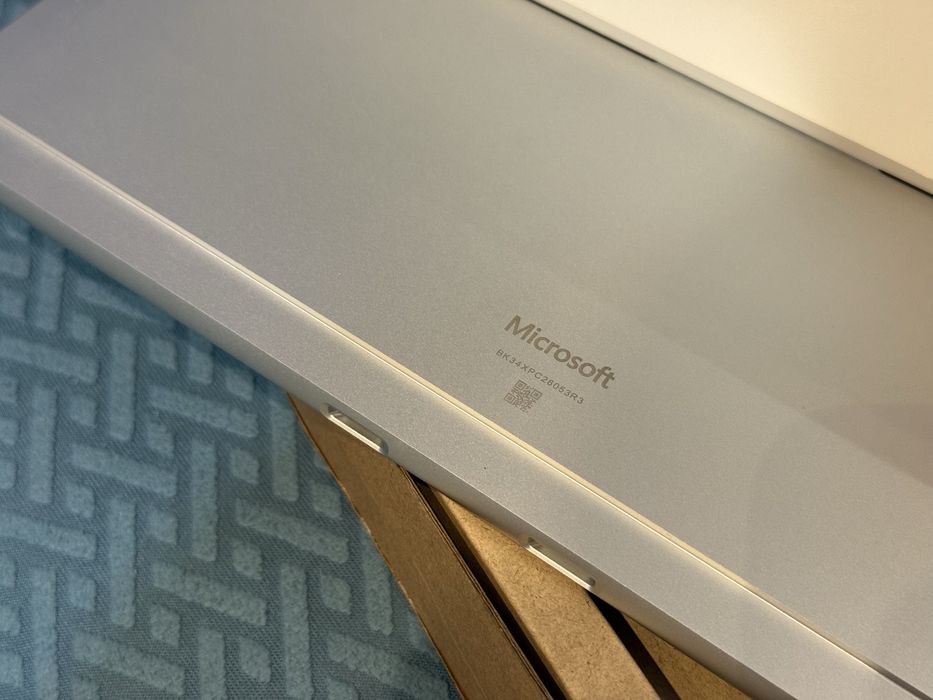Чисто Нов 13' 2.8K 120Hz Microsoft Surface Pro 11 Ultra 7-268V 32GB LPDDR5x 1TB SSD - Гаранция
