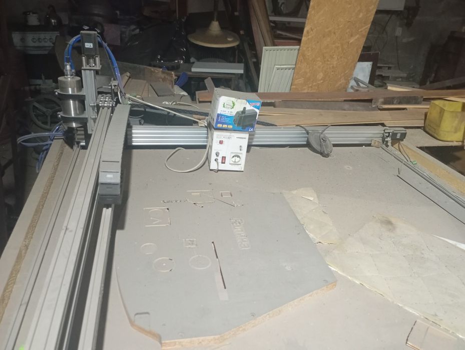 Продам фрезерный ЧПУ станок 1.5/1.5