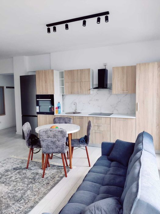 Închiriez 3 CAMERE sector 2 complex Sunlake Residence vedere la lac