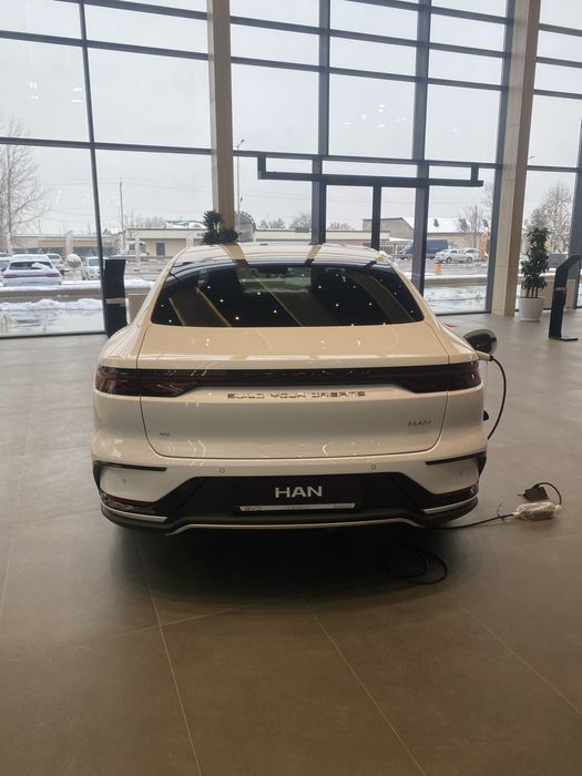 BYD Han rasmiy diller