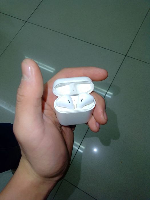 Аирподсы 1 оригинал