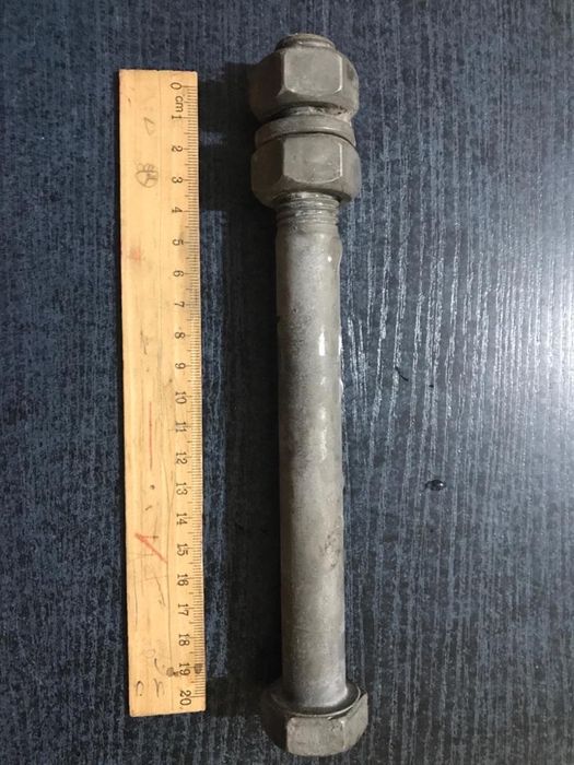 Продам болты и гайки