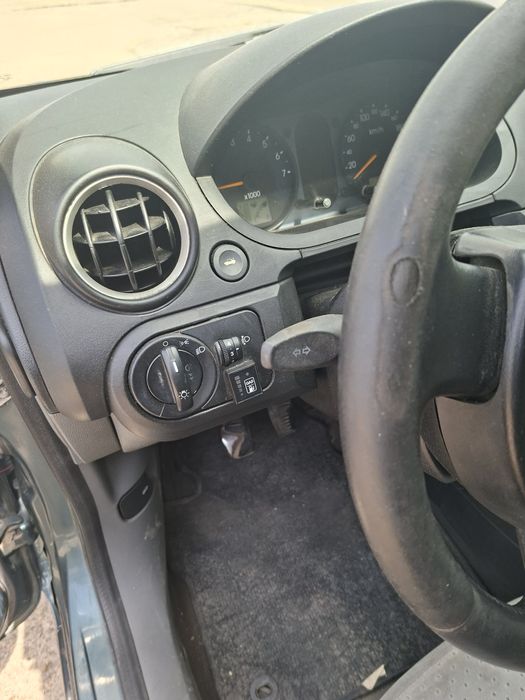 Vind Ford fiesta 1.6 gpl