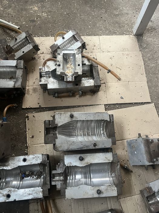 Машина за производство на PVC бутилки