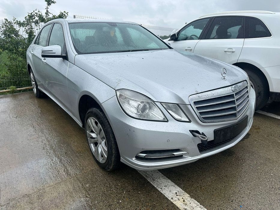 Dezmembrez / Dezmembrari / Piese / Accesorii Mercedes e class w212 gri 2011 2.2 cdti berlina