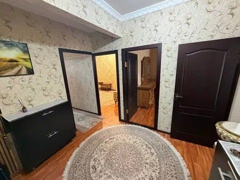 Квартира на Караташ -Уч чинор 3/3/4 общ пл 70м с обстановкой