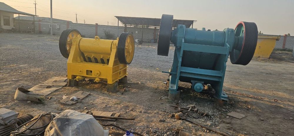 Щековая дробилка 1000х250