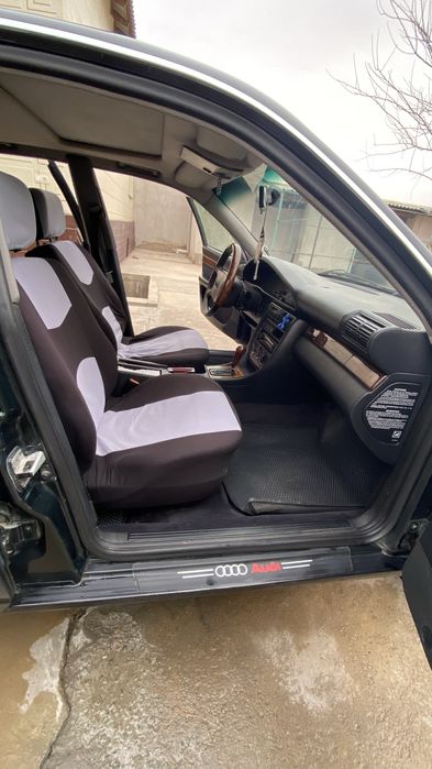 Зеленный Audi A6