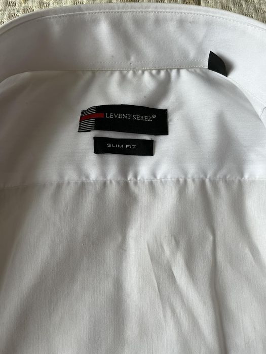 Официален костюм