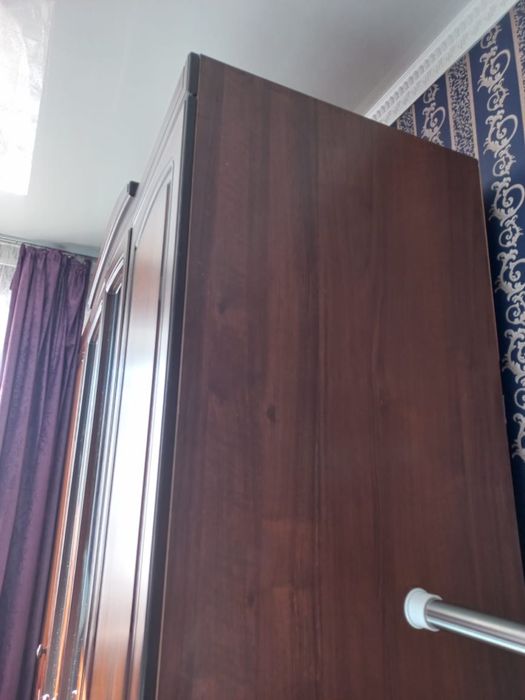 Шкаф 4-дверный с зеркалами