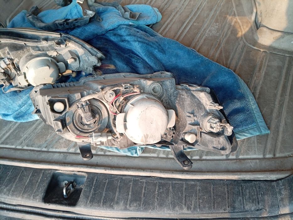 Субару аутбек фары