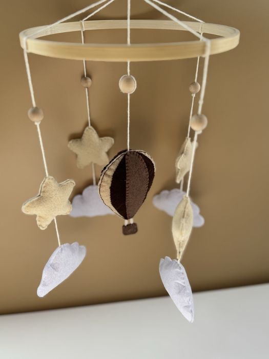 Детский мобиль на кроватку