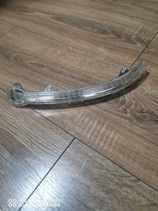 Semnalizare oglinda dreapta vw golf 7