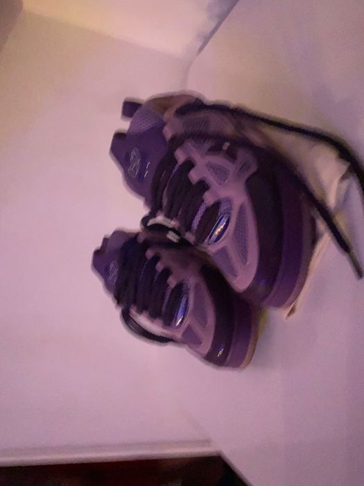 Vând L.V. model deosebit Nr 40