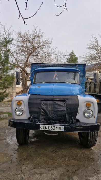 Продается ЗиЛ самосвал в хорошем состоянии остальные вопросы по телефо