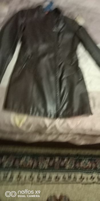 Продам коричневый кожаный плащ