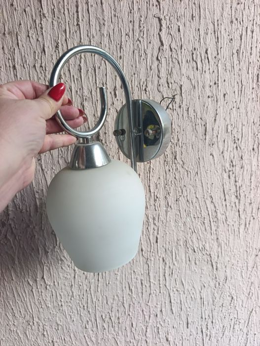 Продам люстру и бра