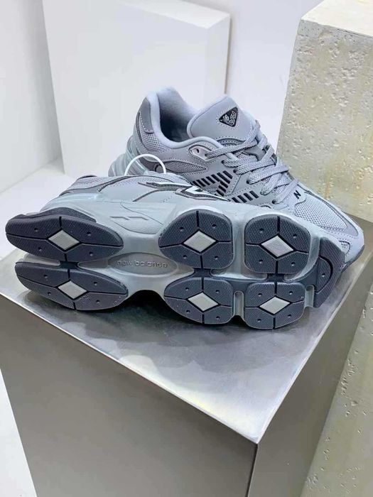 Нови дамски маратонки New Balance 9060 shadow gray