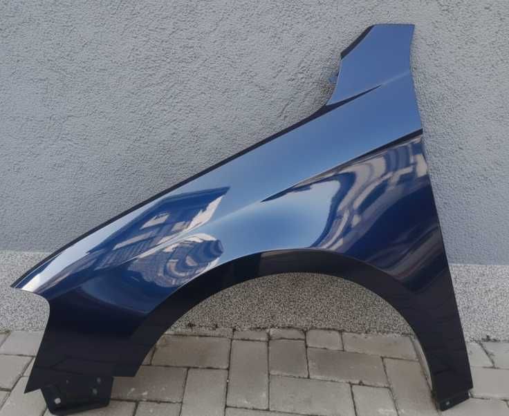Aripa Fata Stanga VW Passat B7 An 2011-2014 Vopsita Albastru