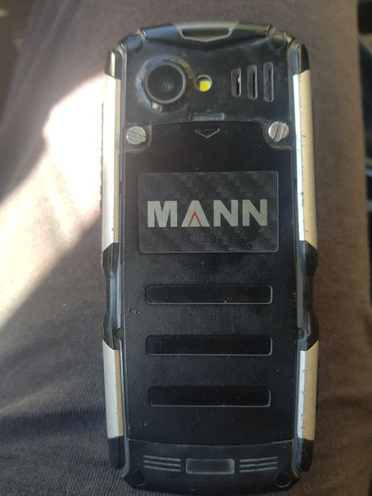 Telefon pentru oamenii in constructii