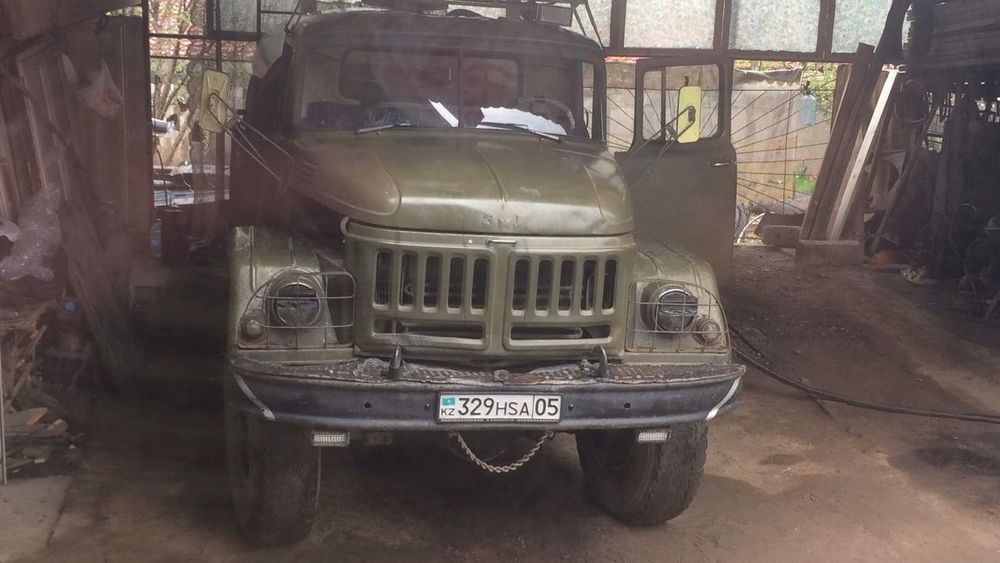 Услуги водовоза. Доставка питьевой воды водавозами. Вездеход