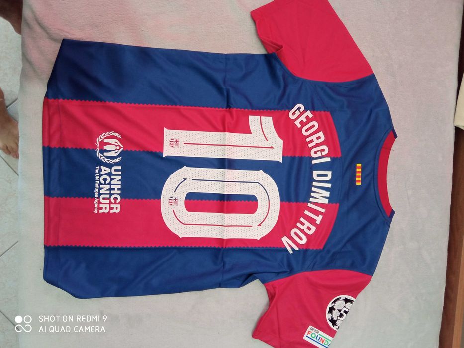 тениски нови адидас и найк.