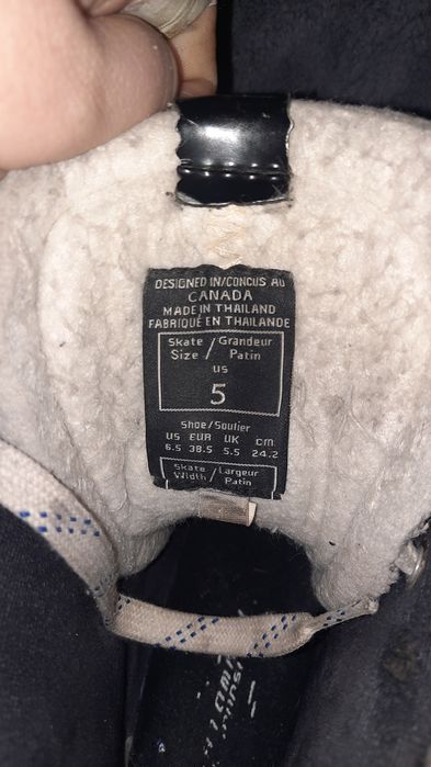 Продам коньки REEBOK