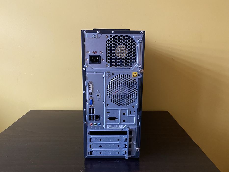 Настолен Компютър I3 / 8 GB RAM