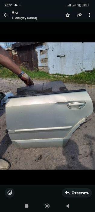Продам дверь левая Субару Аутбэк