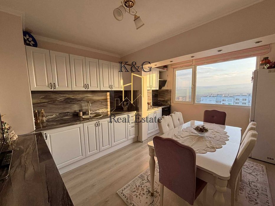 Продава се Двустаен апартамент в Разград, Орел - 52 кв.м за 1569 €/кв.м - Снимка #1