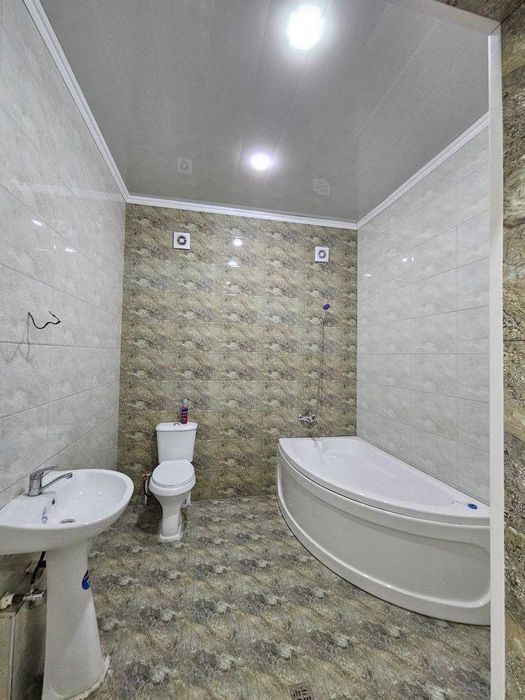 Яшнабад тумани. Олмоз махалля .  3 sotihda 4 xonali shinam uy sotaman