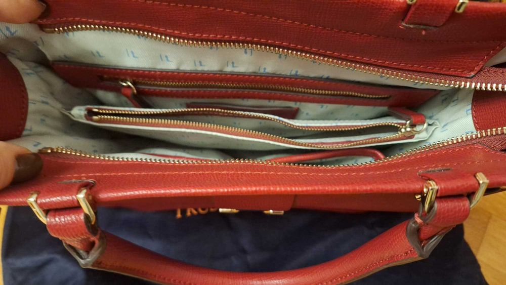 Оригинална дамска чанта Trussardi