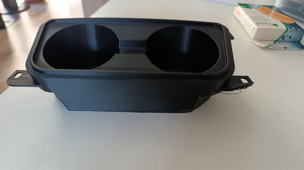 BMW e90 e91 e92 e93 Поставка за чаши - Cupholder