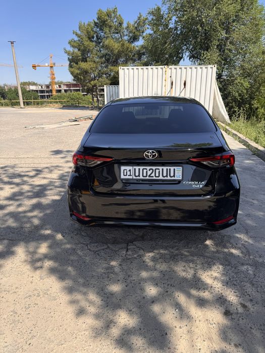 tayota karolla.  yil 2023.   km 27.000.  kraska toza