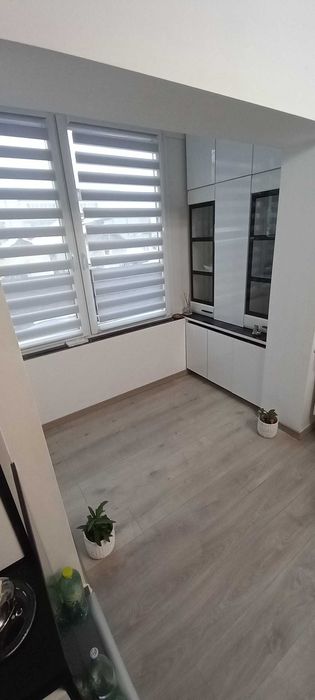 Vand apartament 3 camere Apahida - str.Pietroasa, nr 62