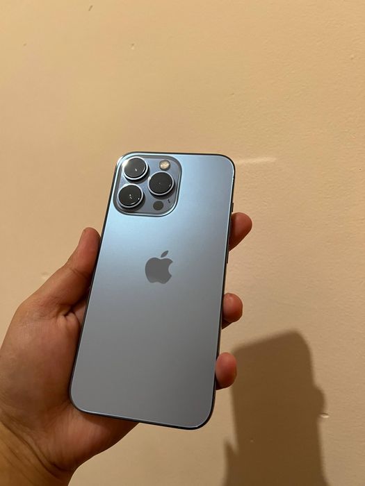 iPhone 13 pro blue