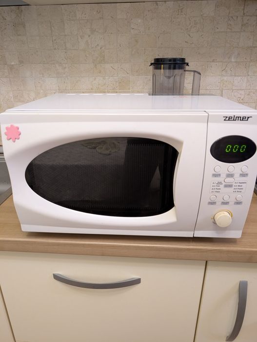Cuptor Microunde Zelmer cu rezistenta grill