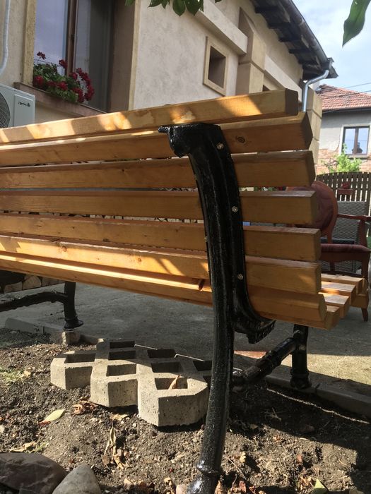 Градинска пейка-уникат