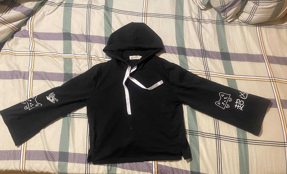 Худи черное укороченное